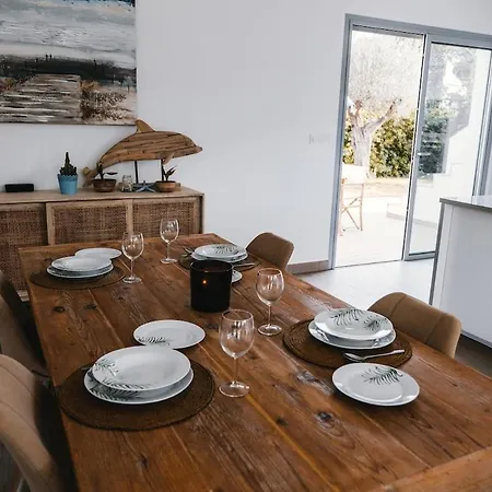 Semesterbostad Luxe Ibiza Style, With Heated Pool
